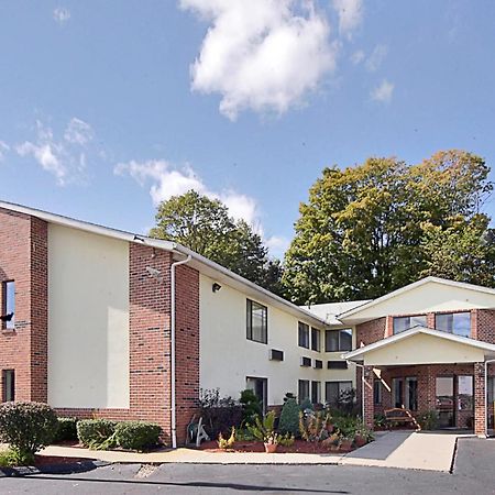 מערב ספרינגפילד Riverdale Inn מראה חיצוני תמונה